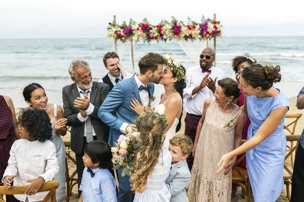 Émotions et traditions : l'essentiel pour un mariage réussi